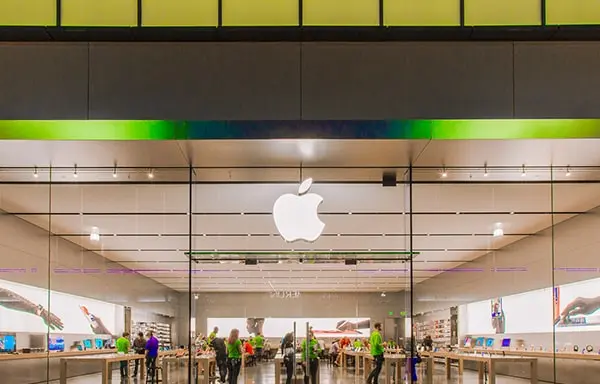Apple storefront at Downtown Summerlin