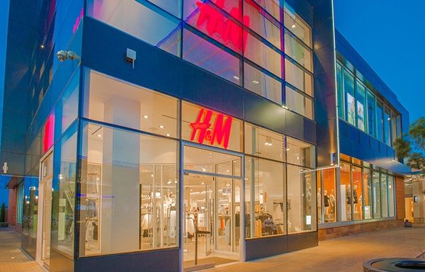 H&M at Downtown Summerlin storefront