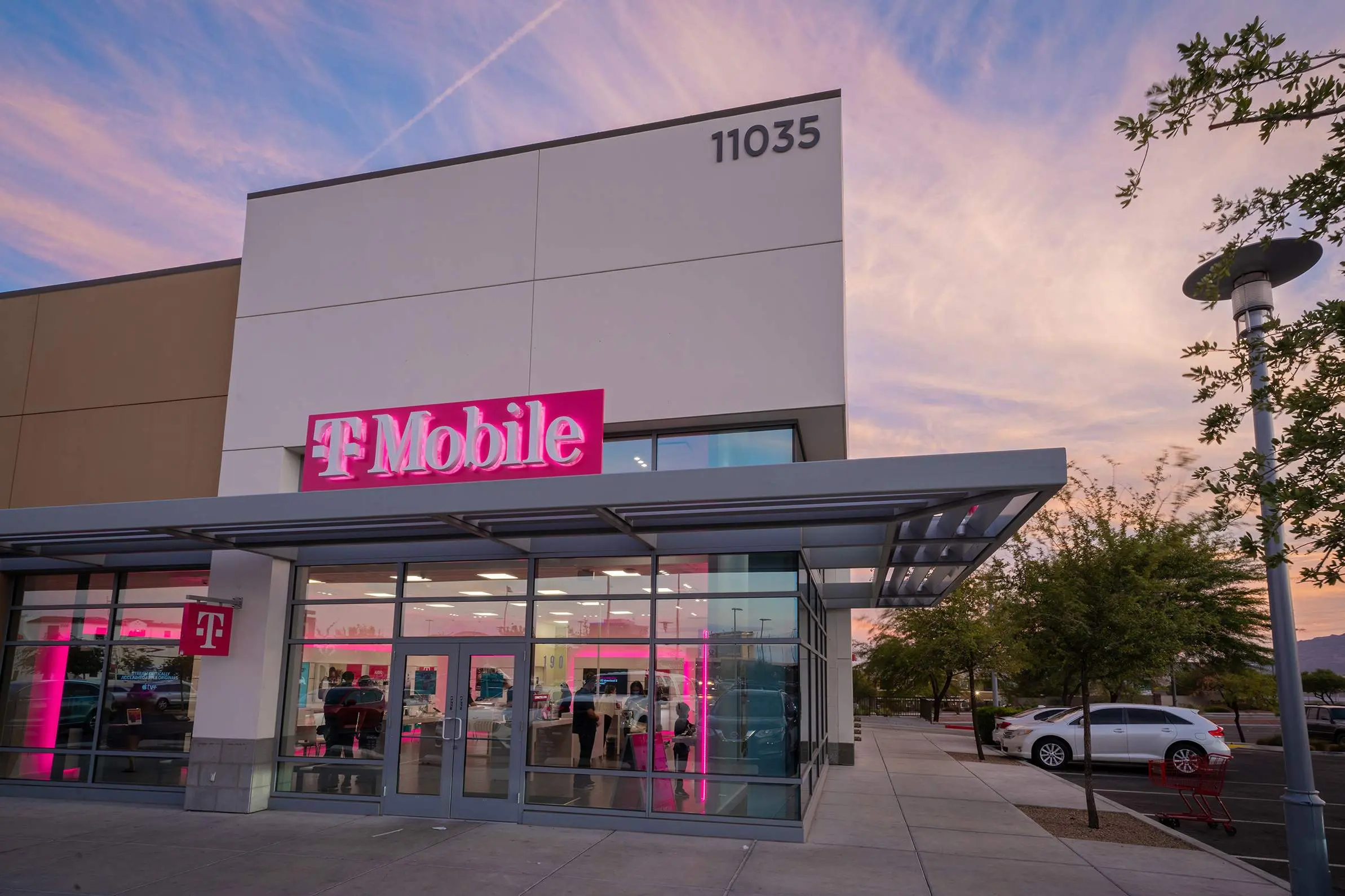 T-Mobile Storefront at Downtown Summerlin