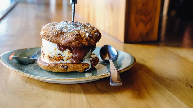 Nutella cookie sandwich at Public School 702