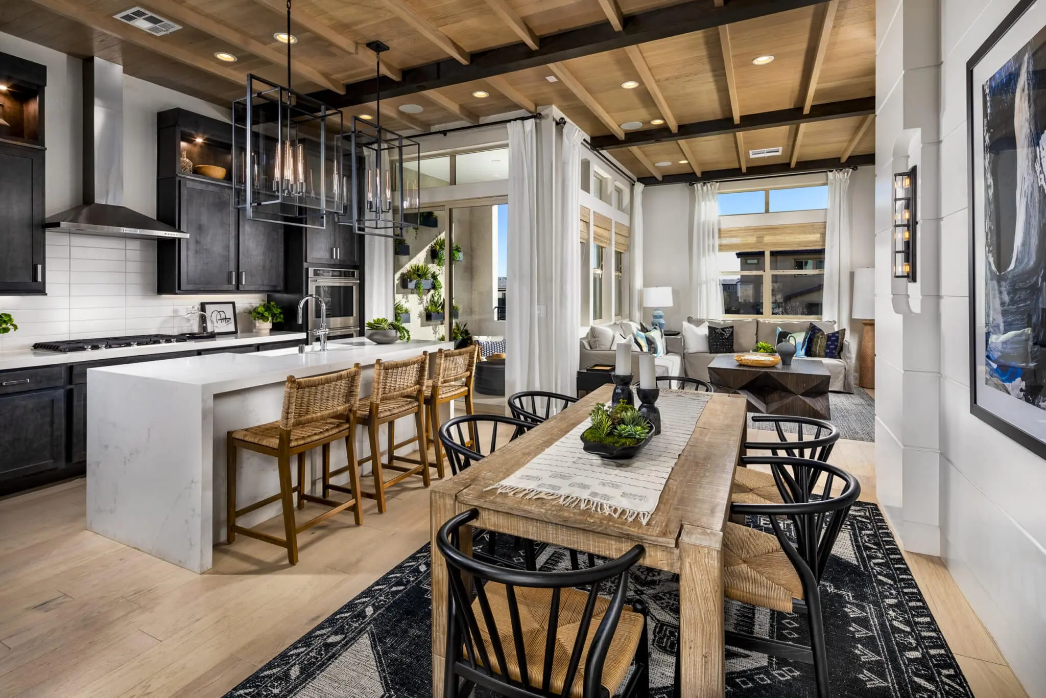 02_Codrillera_Casella_Dining-Kitchen-to-Family-Room-2048×1366
