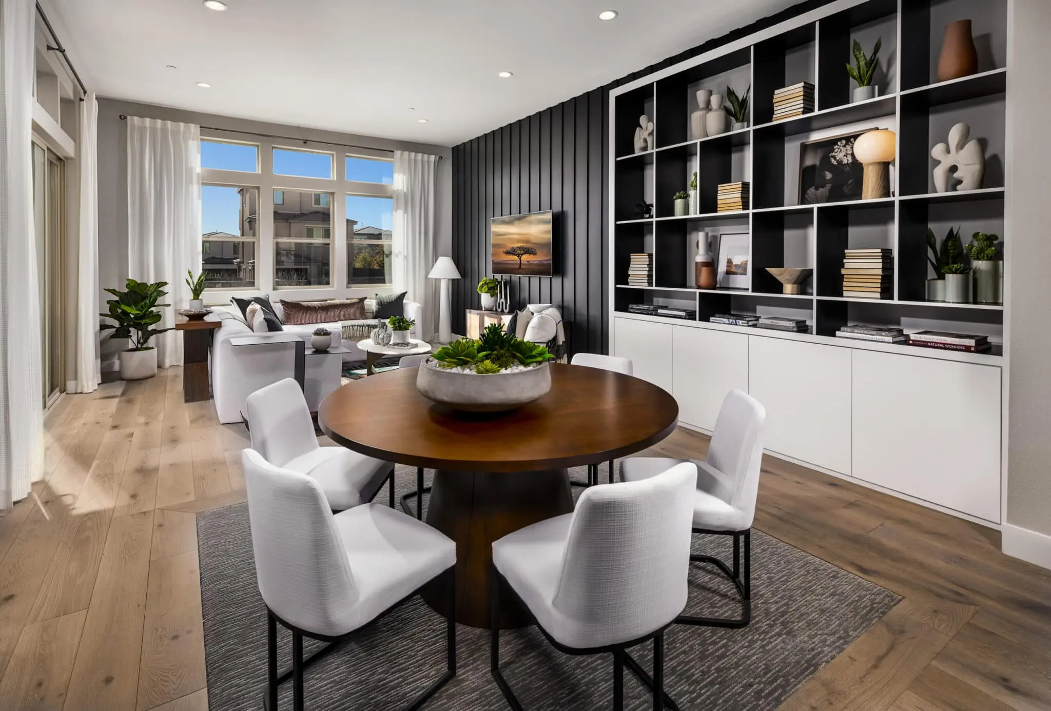 05_Codrillera_Luciana_DEining-to-Family-Room-2048×1386