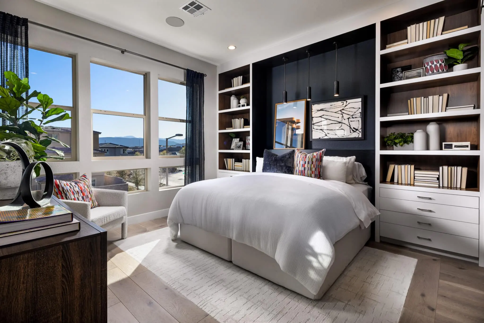 08_Codrillera_Luciana_Primary-Bedroom-2048×1366