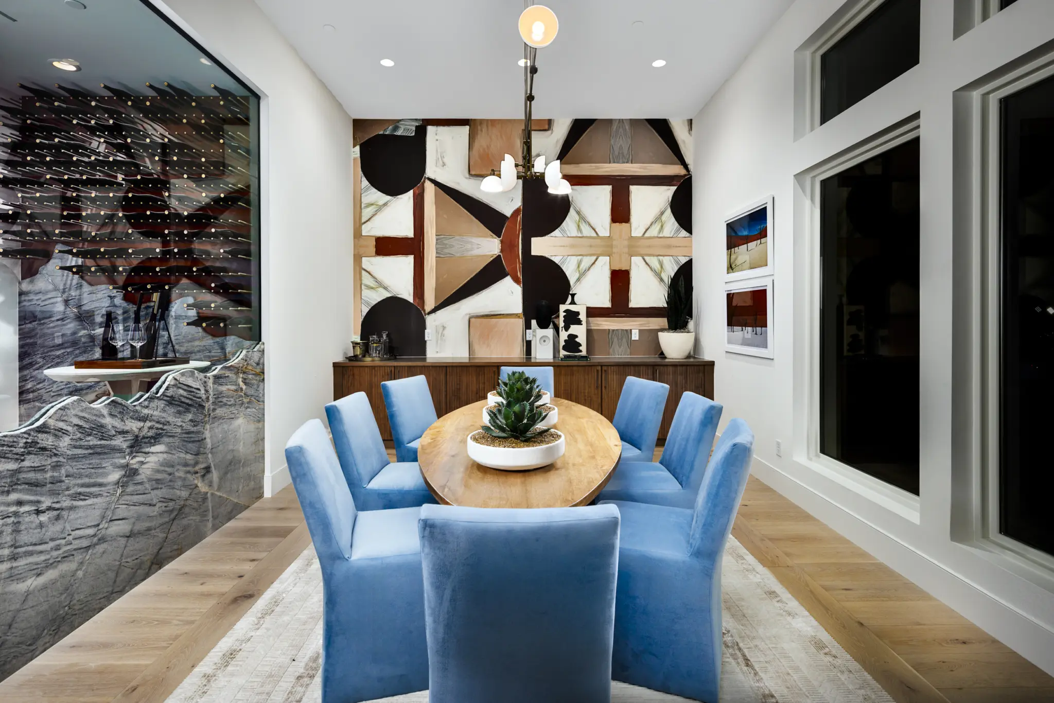 11_Ascension_Highrock_Cliffside_Dining-Room-2048×1366