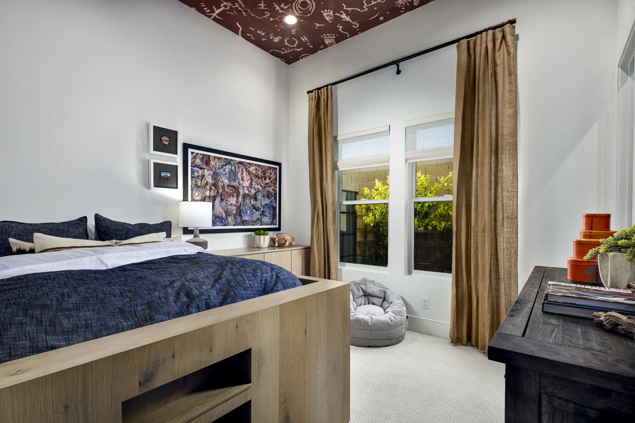 17_Ascension_Highrock_Cliffside_Secondary-Bedroom-3-2048×1366