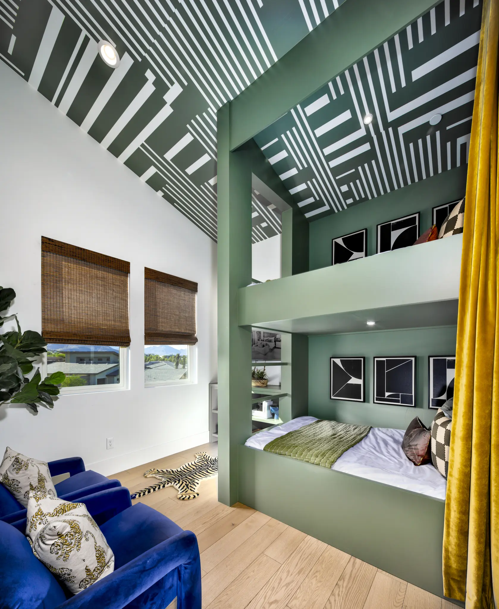 24_Ascension-Crestline_Rosecrest-Desert_Secondary-Bedroom-1-1678×2048