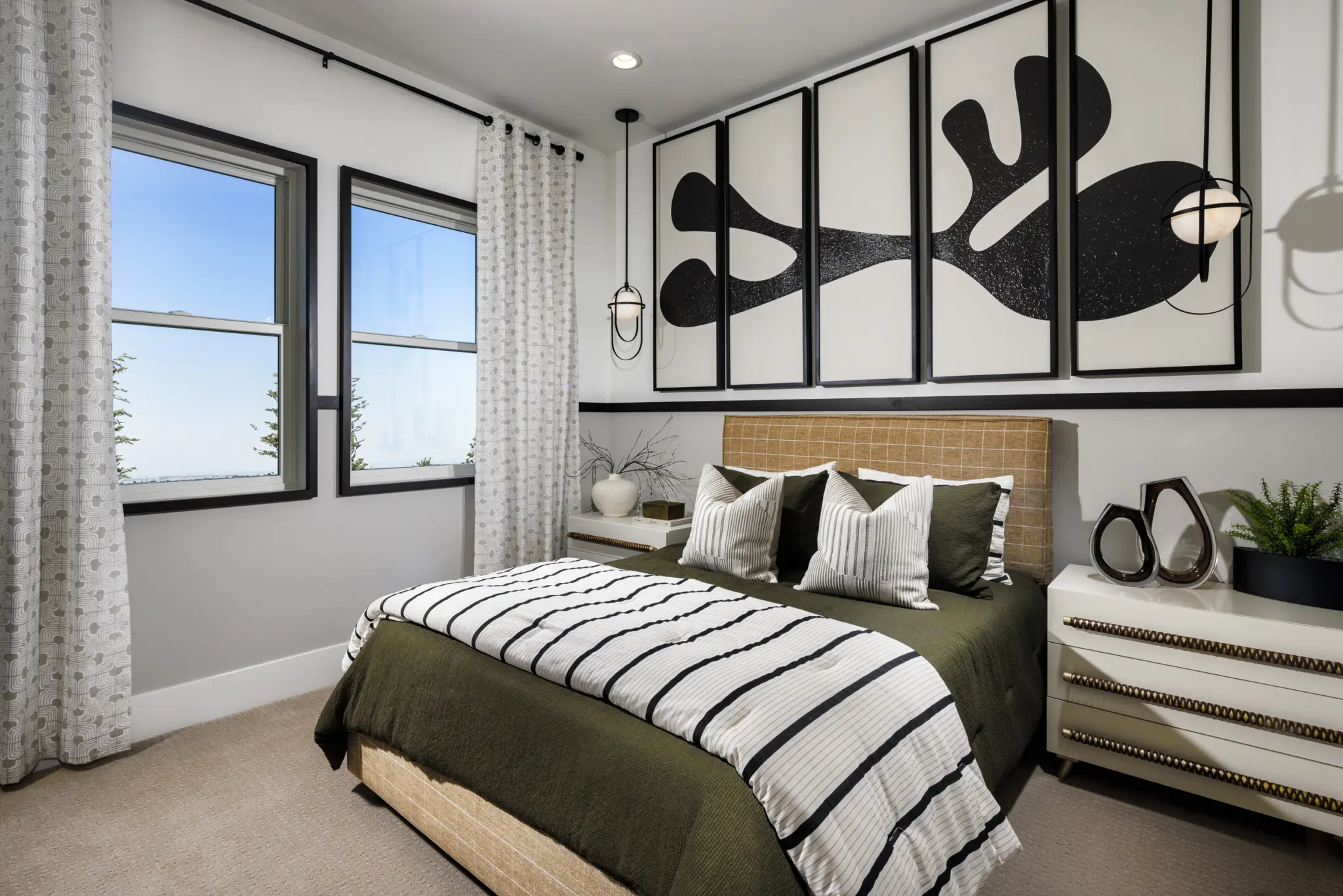 26_Ascension-Crestline_Rosecrest-Desert_Secondary-Bedroom-2-2048×1366