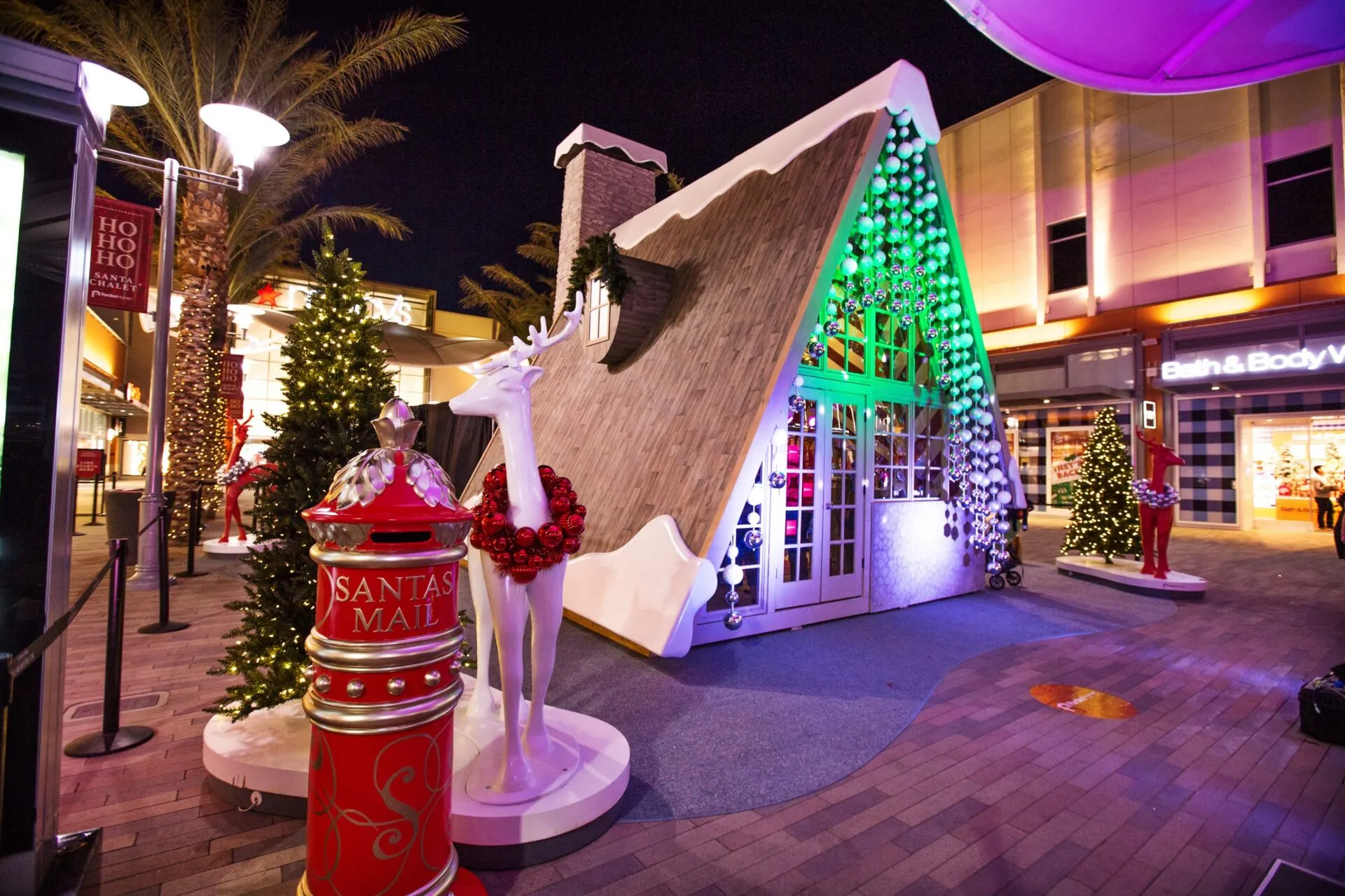 Santa Winter Wonderland Chalet