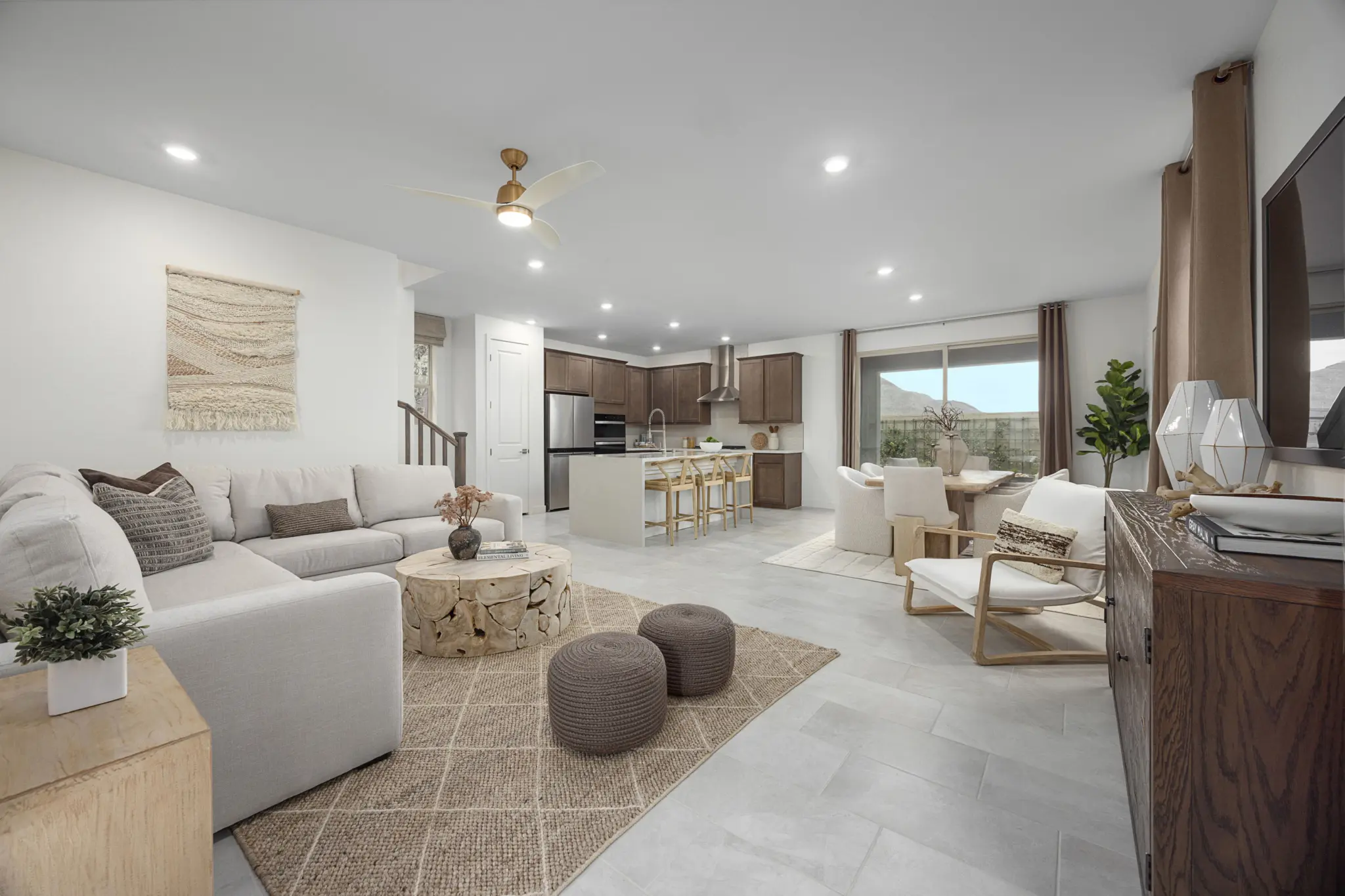 KBLV_LandingsAtAltonAtSummerlin_Plan2175-Greatroom_0650a-11×8-1-2048×1365