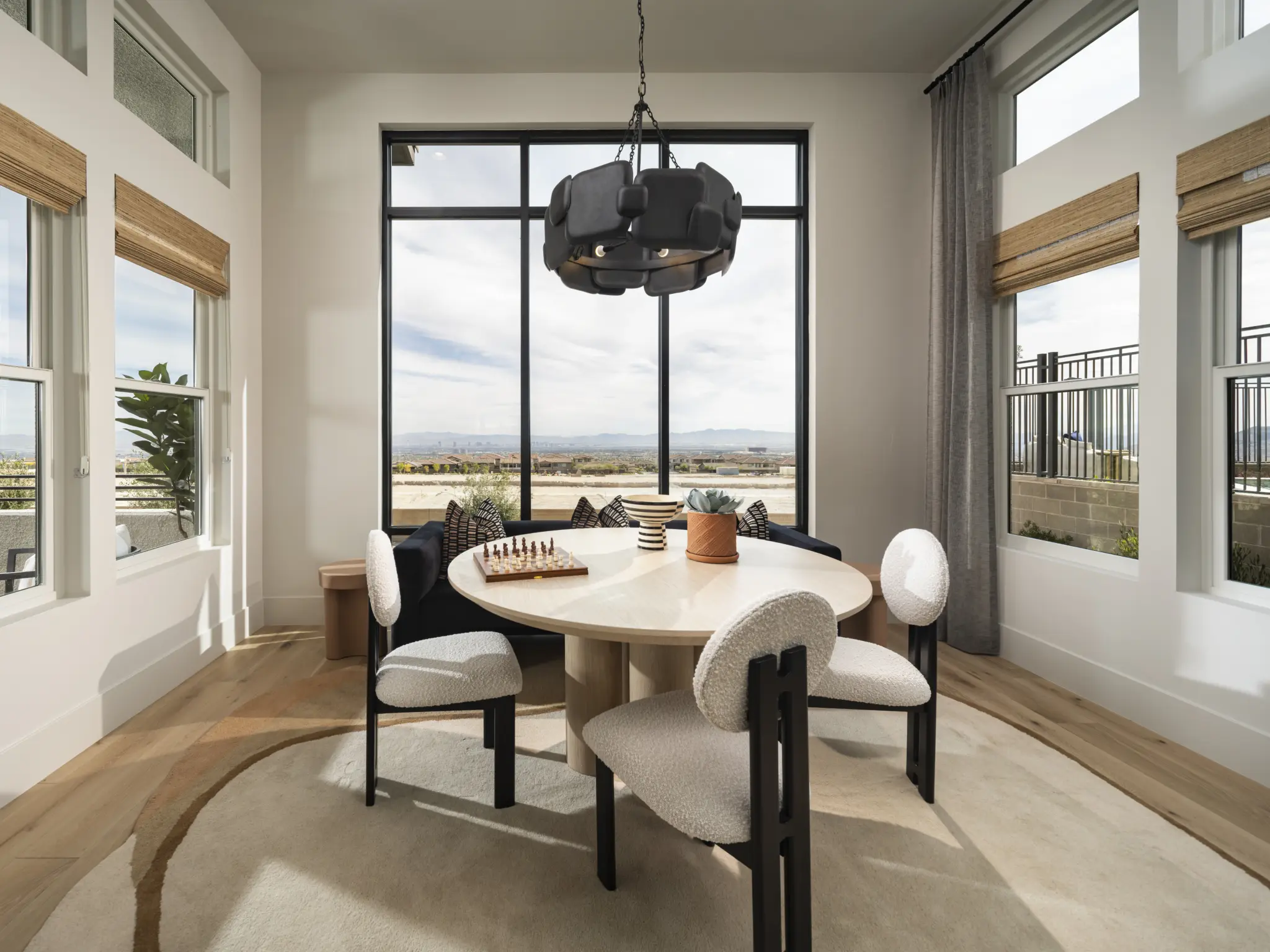 Glenrock_GreyCrest_Dining_7690-2048×1536