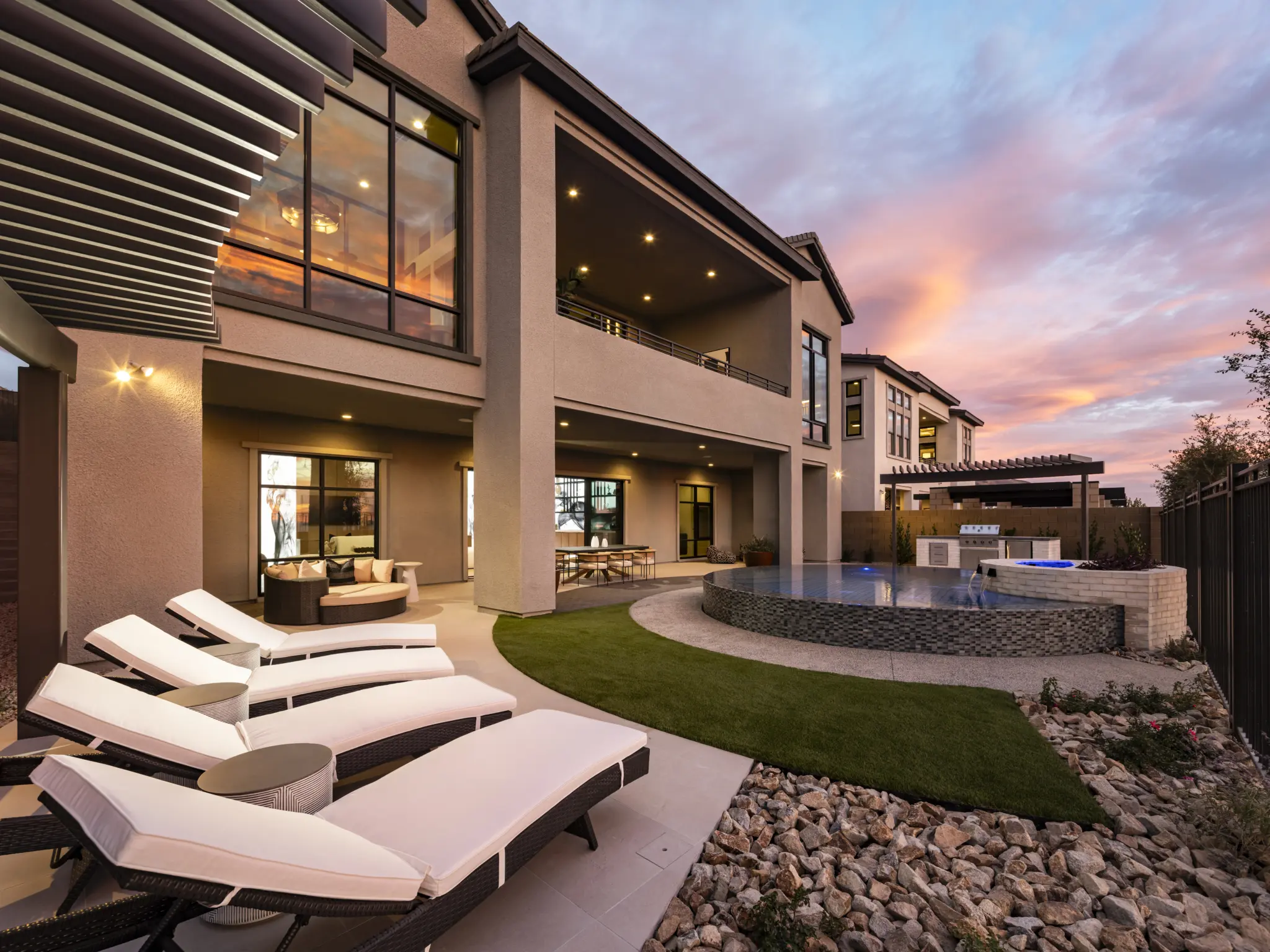 Glenrock_GreyCrest_ElevationBK_7840-2048×1536