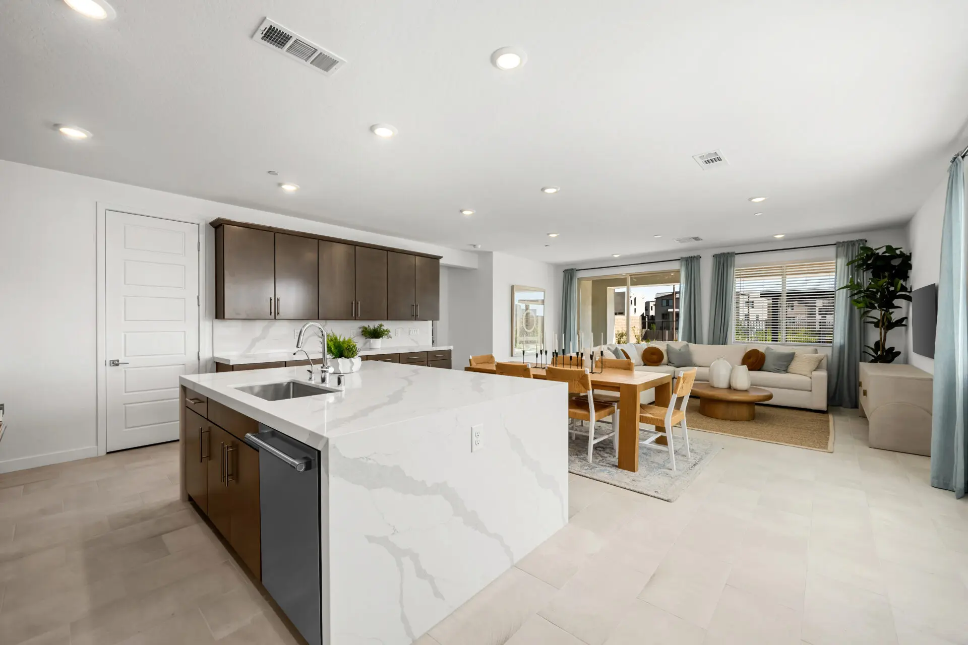 NEV_Mockingbird_Summerlin_Pic_Peter_Kitchen_1of7_F1