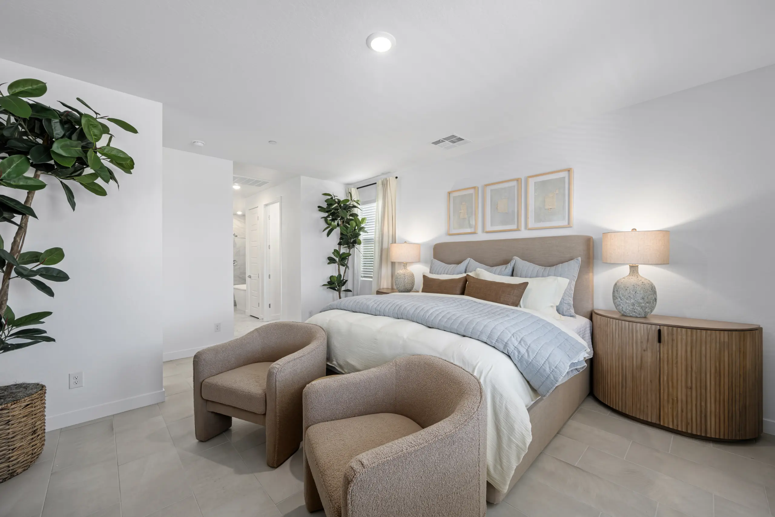 NEV_Mockingbird_Summerlin_Pic_Peter_Owners_2of3_F1